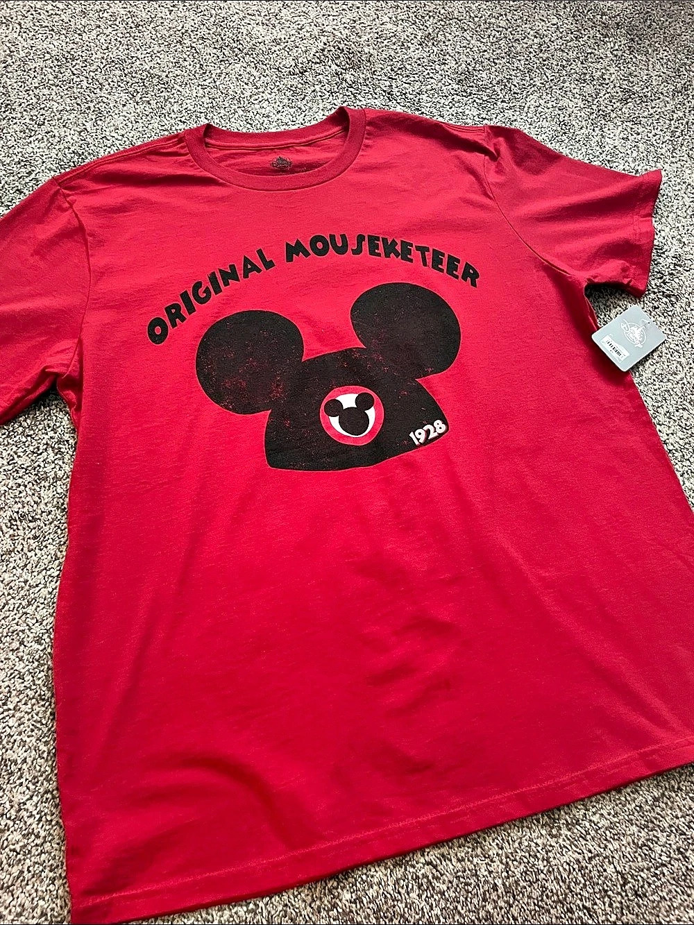 Disney Original Moujeteer Mickey Mouse T-Shirt Mickey Mouse Graphic Red NWT